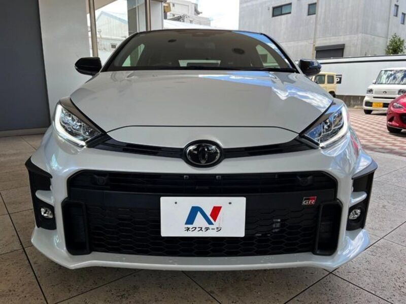 GR YARIS
