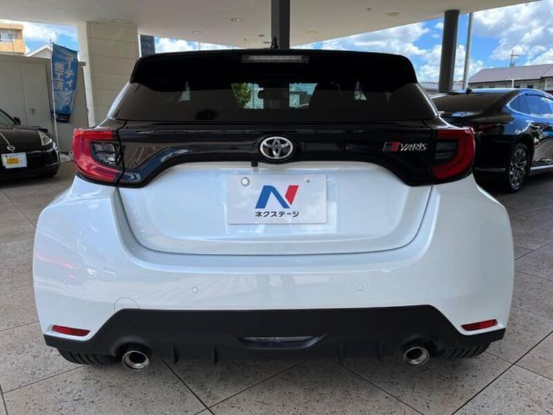 GR YARIS