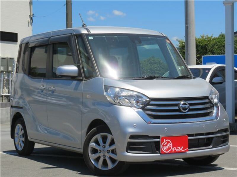 NISSAN DAYZ ROOX