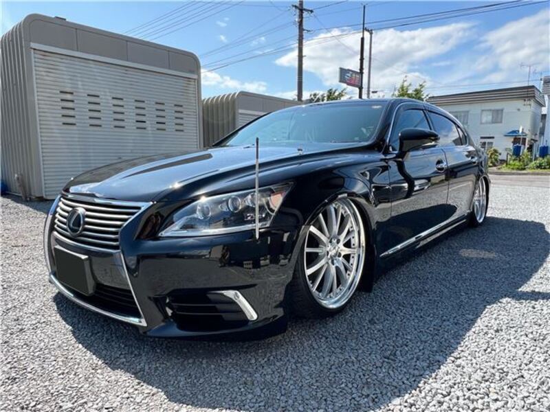 LEXUS LS