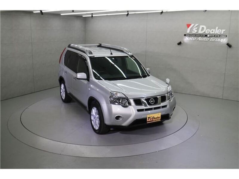 X-TRAIL