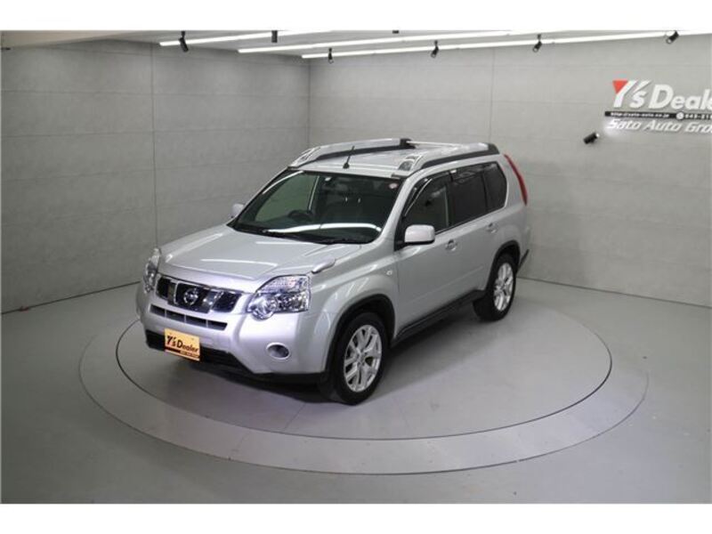 X-TRAIL