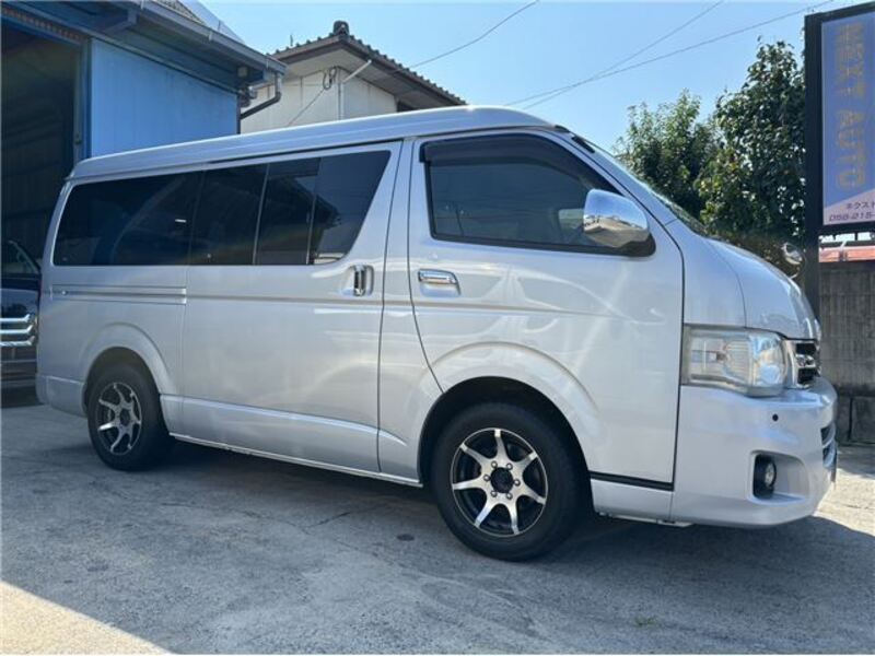 HIACE VAN