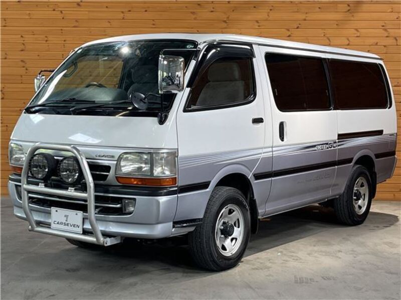 TOYOTA HIACE