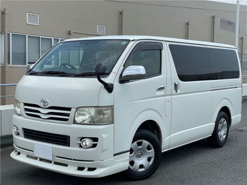 TOYOTA HIACE
