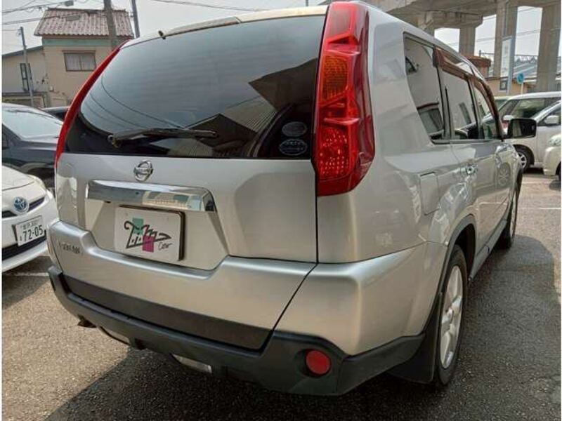 X-TRAIL