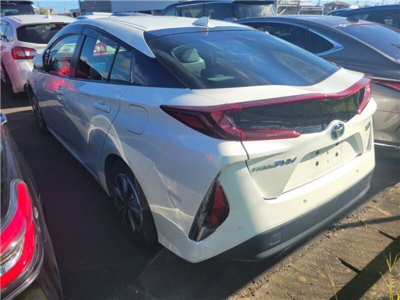 PRIUS PHV