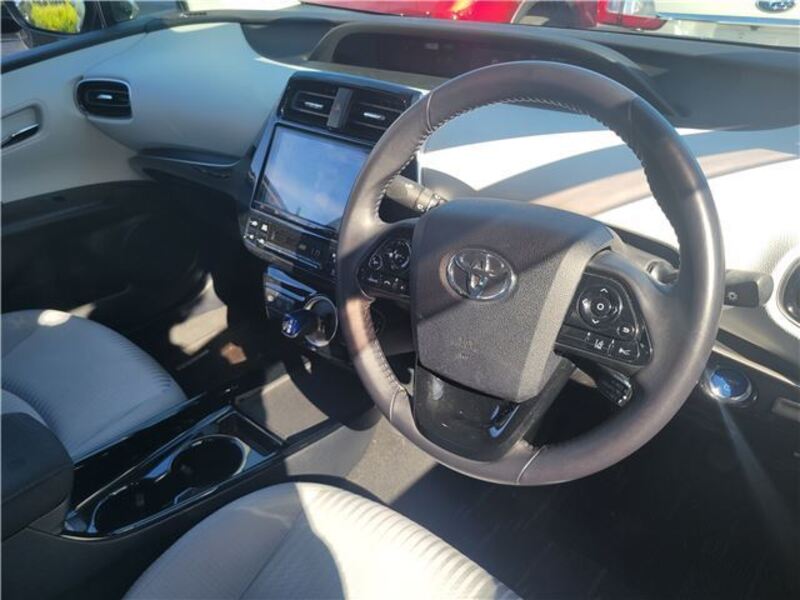 PRIUS PHV