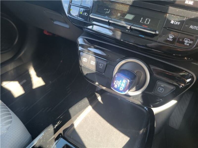 PRIUS PHV