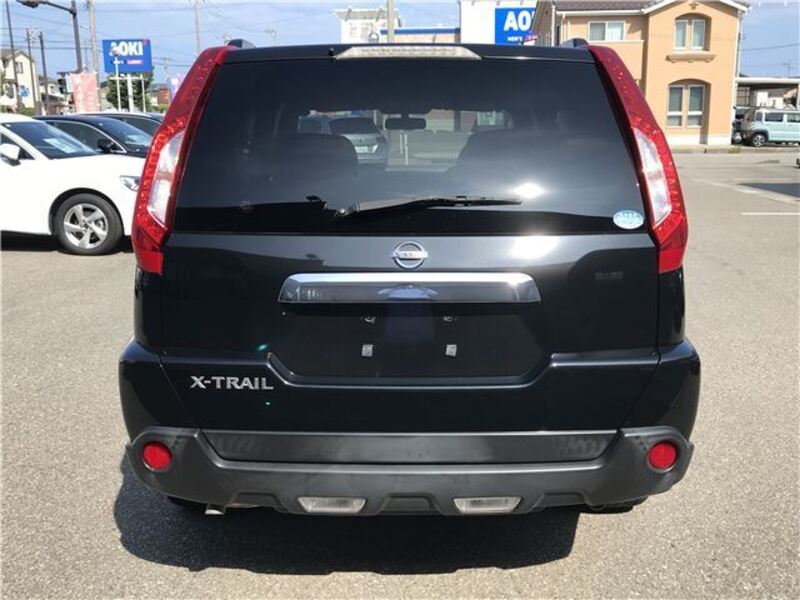 X-TRAIL