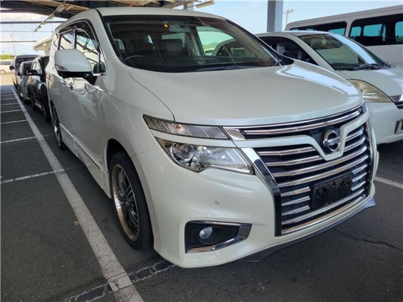 NISSAN ELGRAND