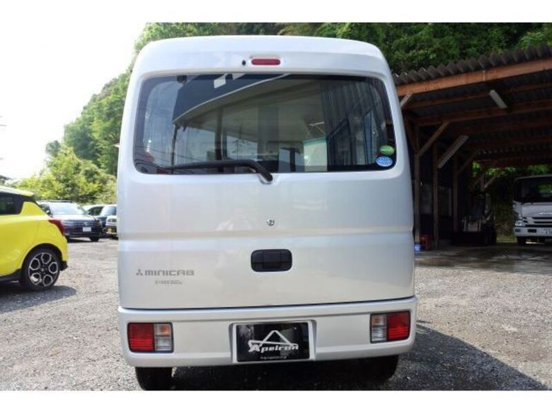 MINICAB VAN