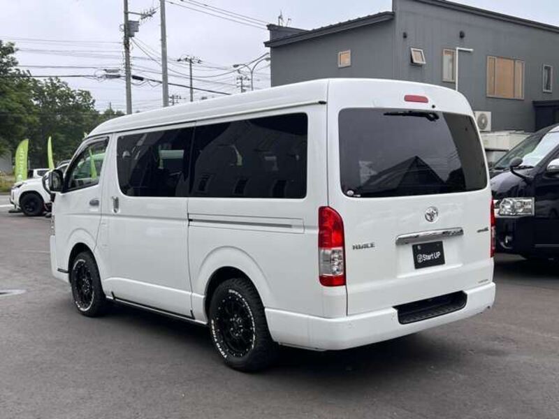 HIACE VAN