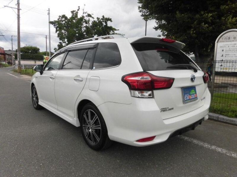 COROLLA FIELDER
