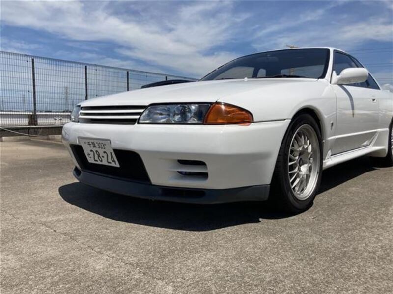 NISSAN SKYLINE
