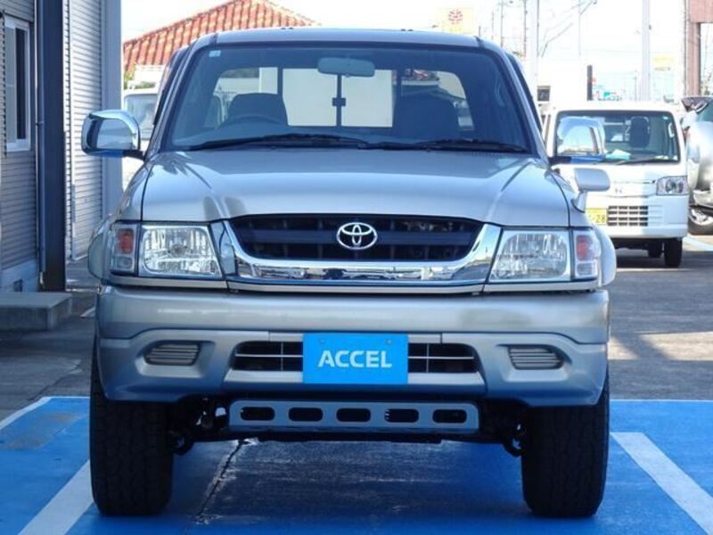 HILUX