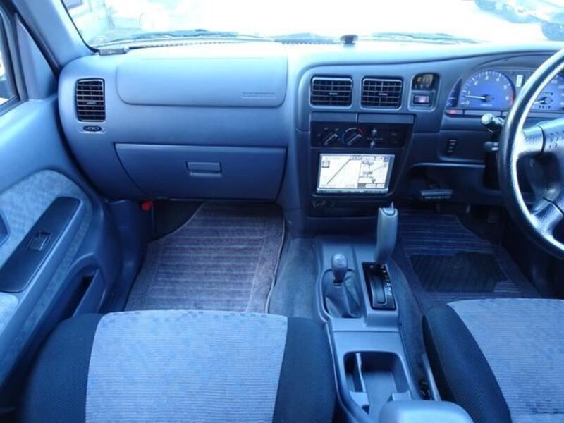 HILUX