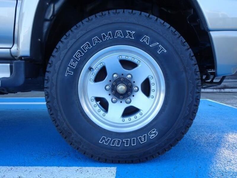 HILUX
