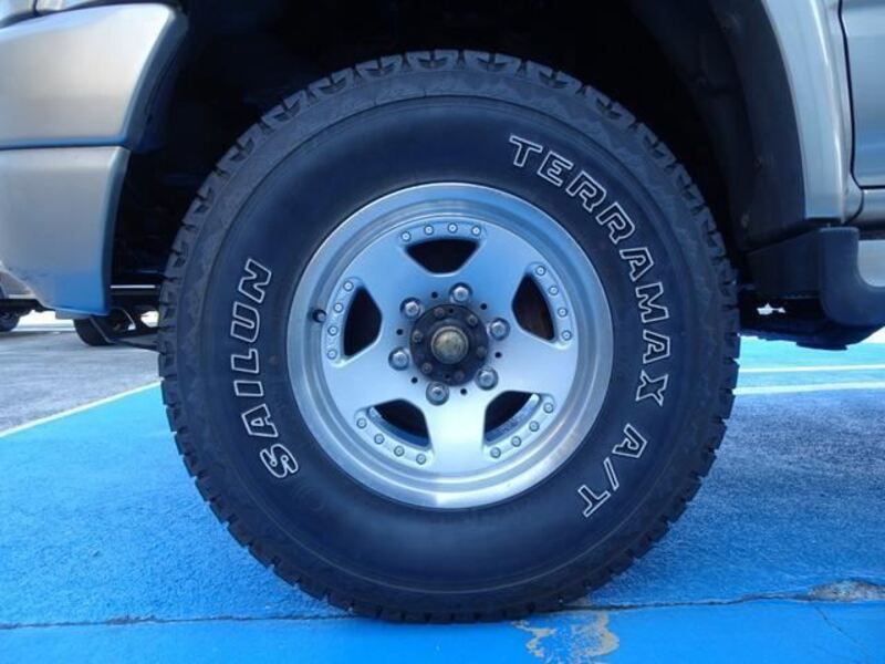 HILUX