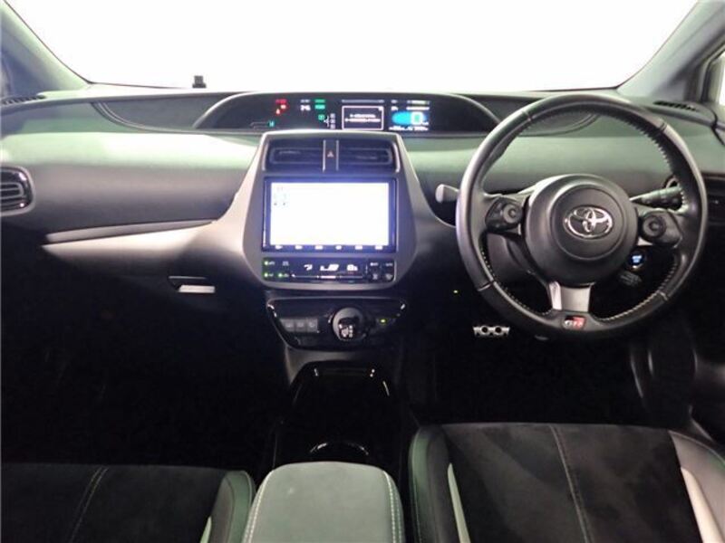 PRIUS PHV