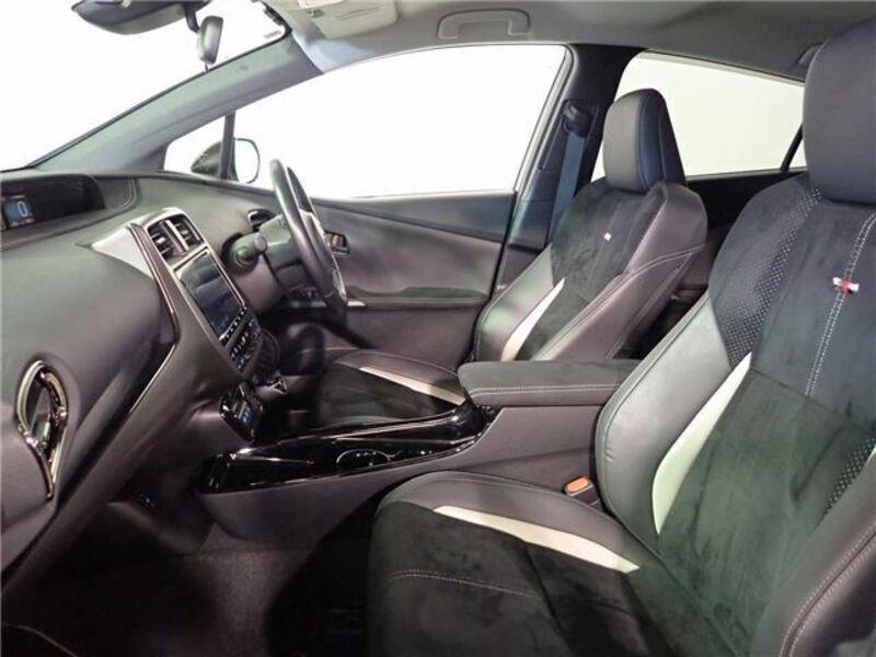 PRIUS PHV