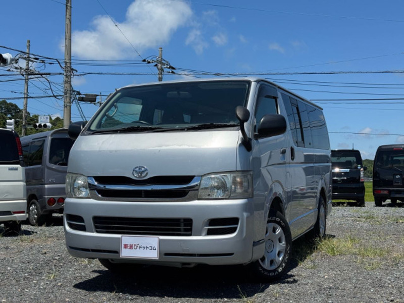 TOYOTA HIACE VAN