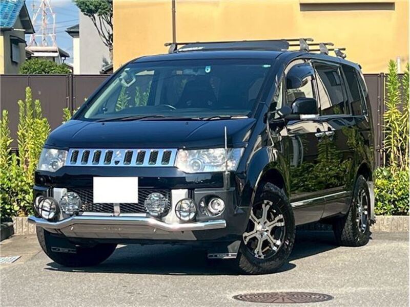 MITSUBISHI DELICA D5