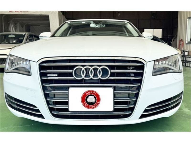 AUDI A8