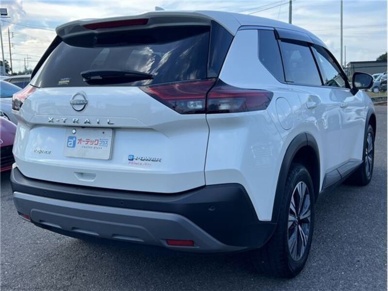 X-TRAIL