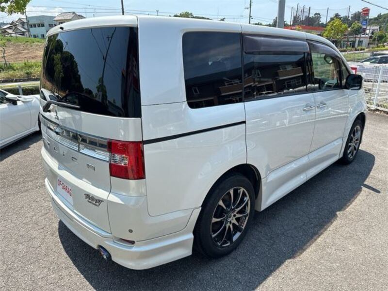 DELICA D5
