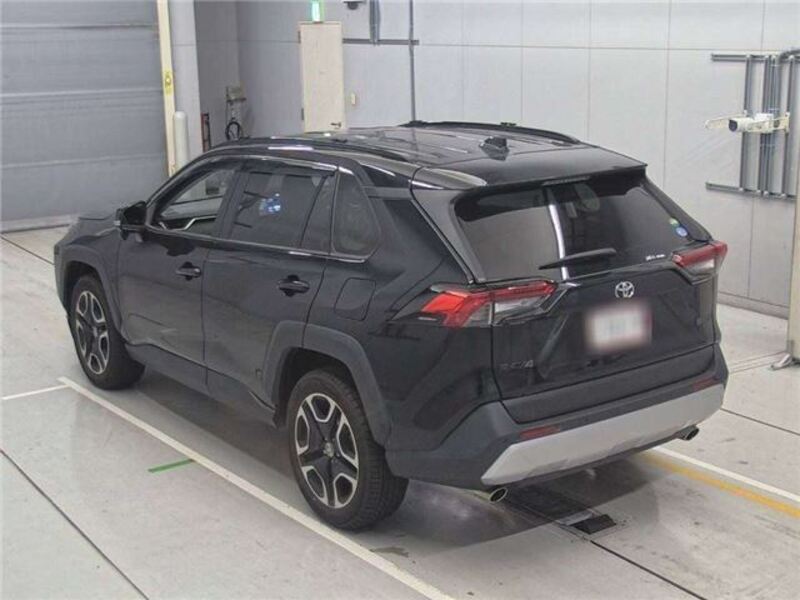 RAV4