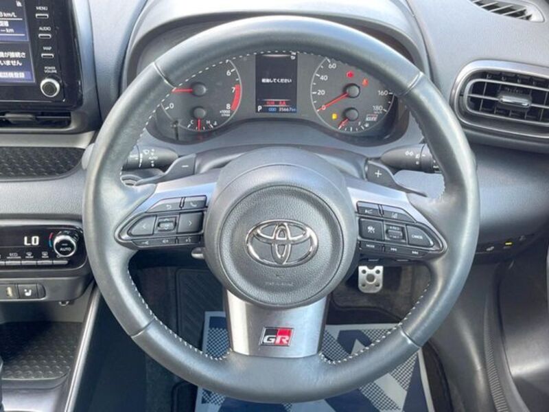 GR YARIS