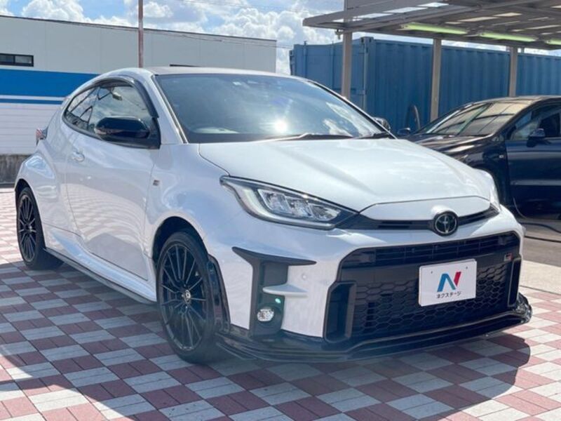 GR YARIS