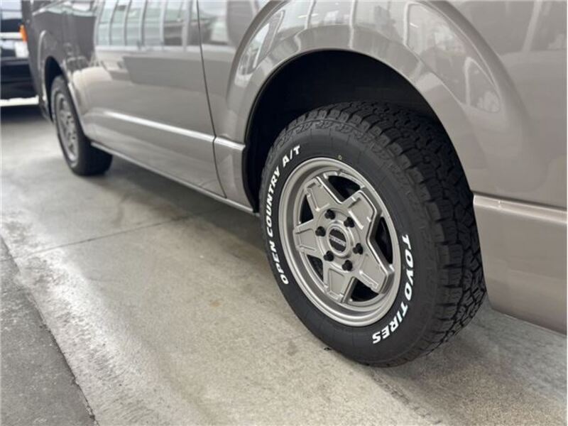 HIACE VAN