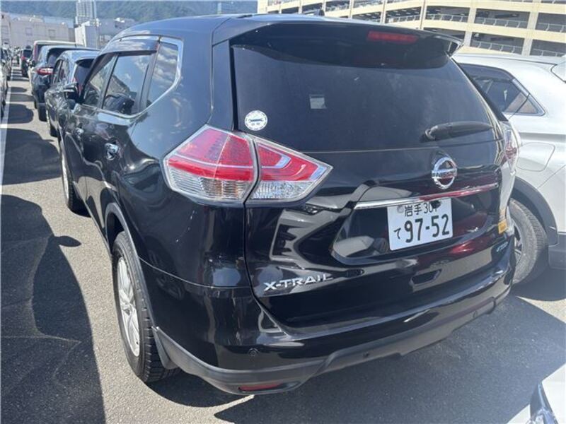 X-TRAIL