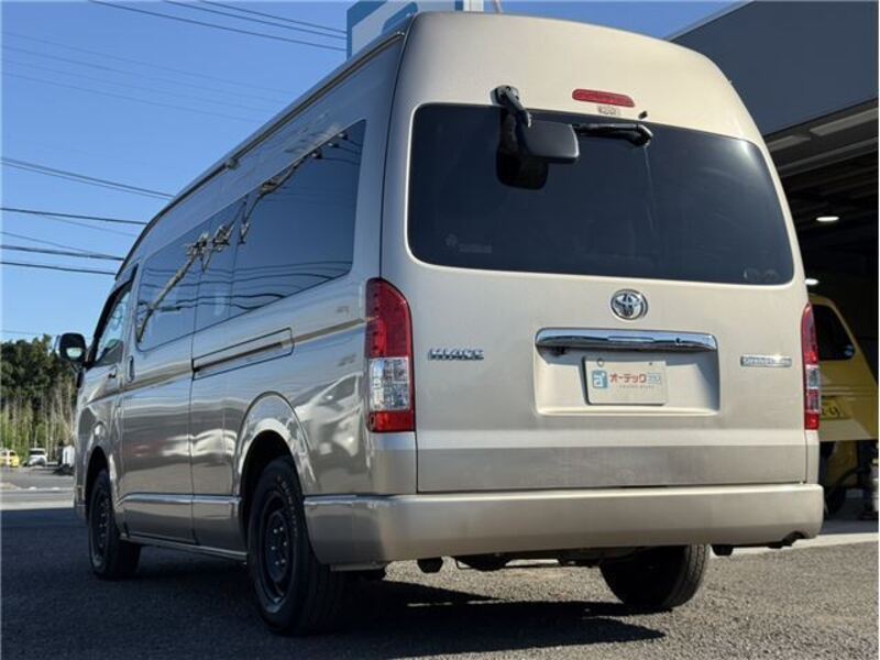 HIACE