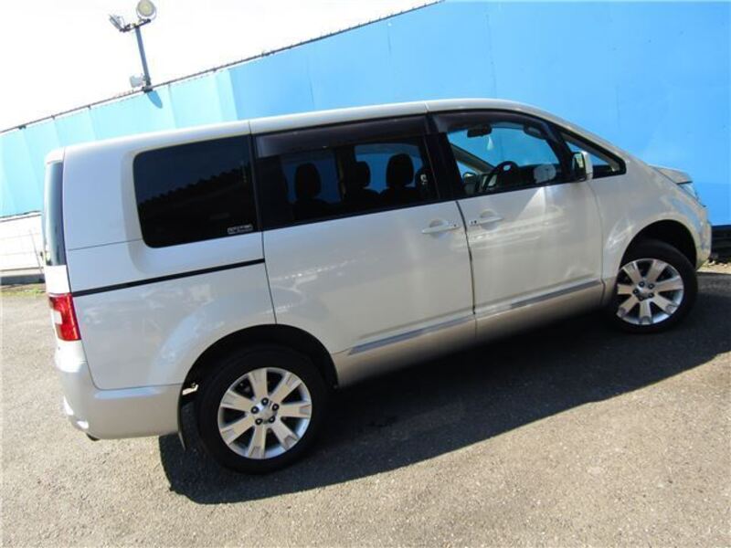 DELICA D5