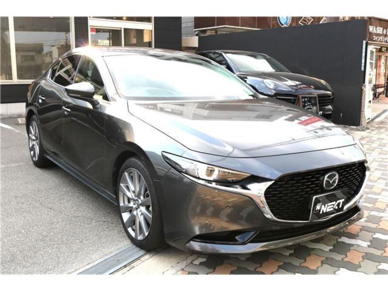 MAZDA3