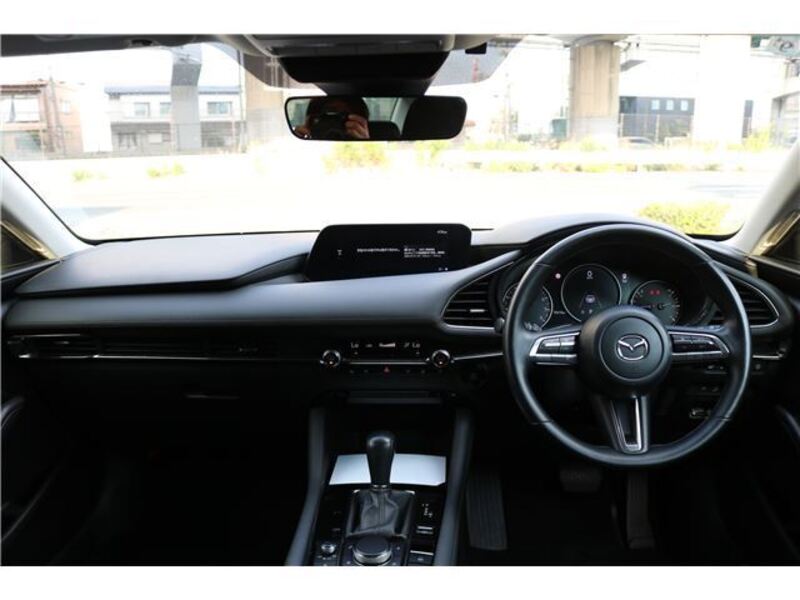 MAZDA3