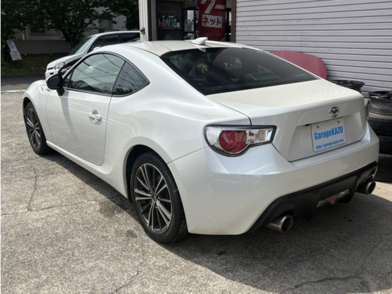 86