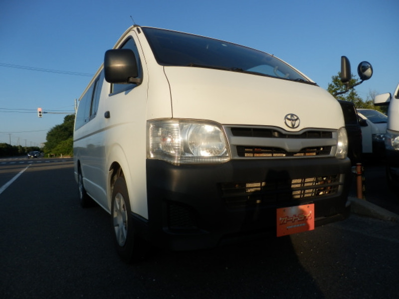 HIACE VAN