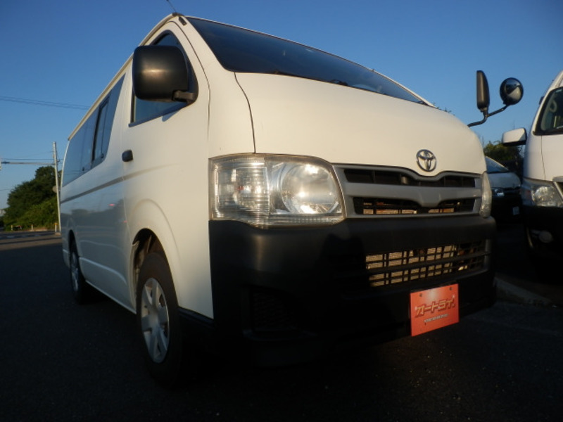 HIACE VAN