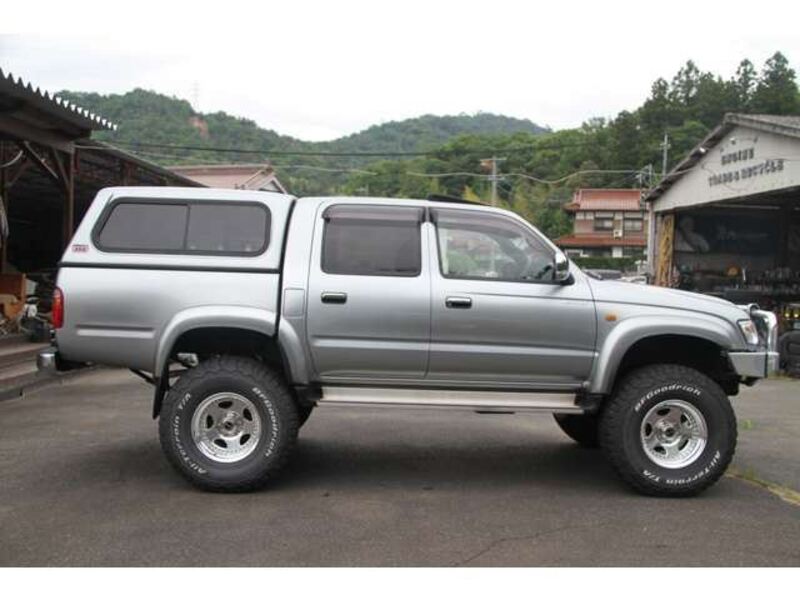HILUX