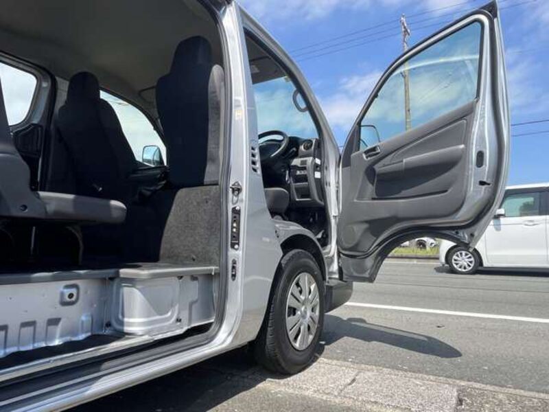 NV350 CARAVAN