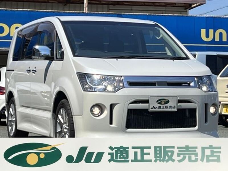 MITSUBISHI DELICA D5