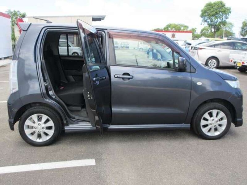 WAGON R