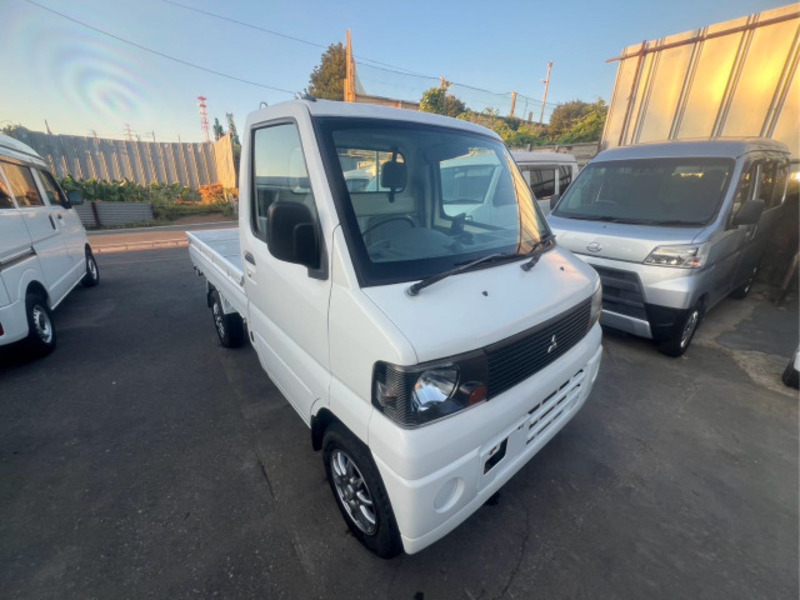 MITSUBISHI MINICAB TRUCK