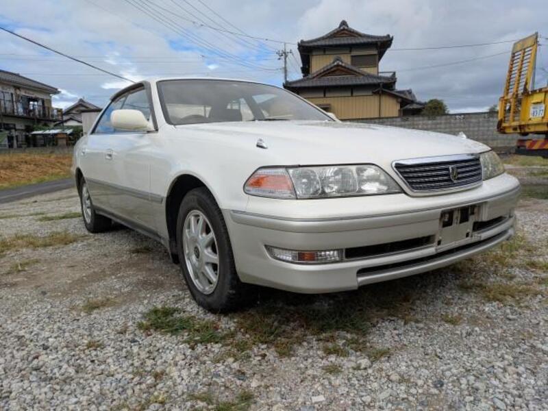 TOYOTA MARK II