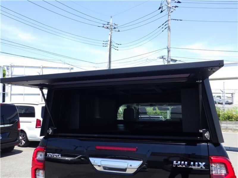 HILUX