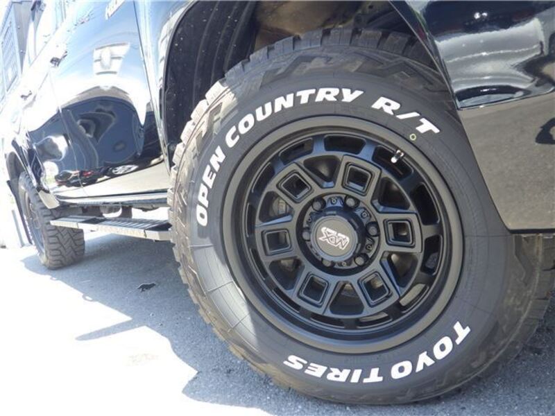 HILUX